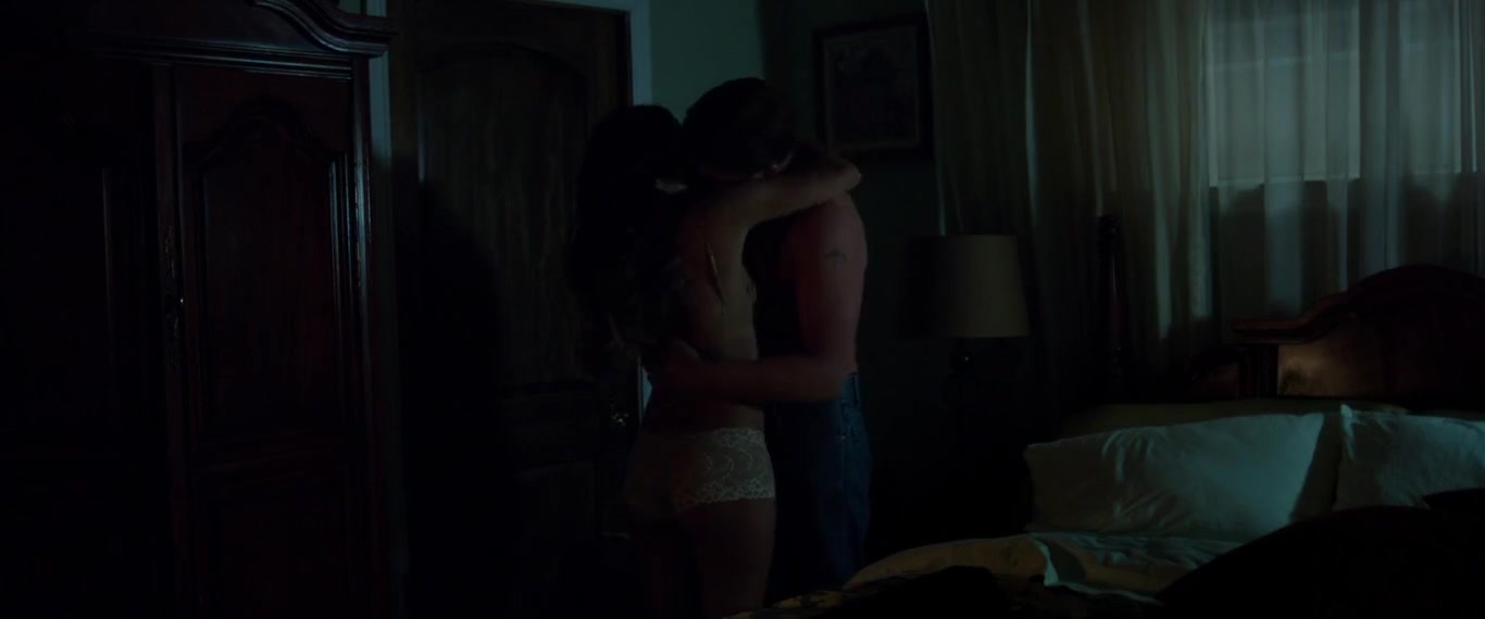 Eva Longoria Sexy Scene in Any Day (2015) – Exclusive Clips & Photos