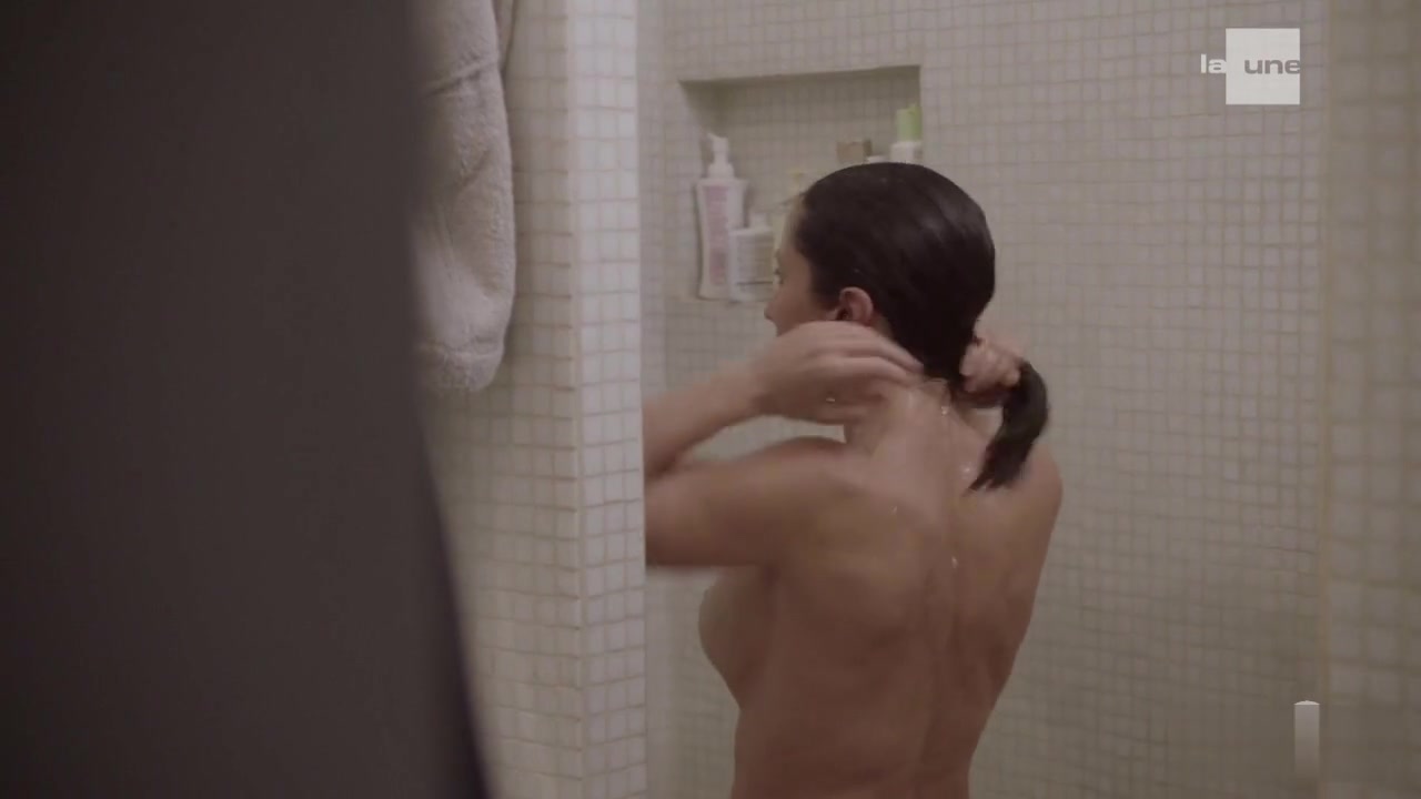 Fabienne Carat Nude Scene in Section de Recherches S14E08 (2021) – Exclusive Video & Images