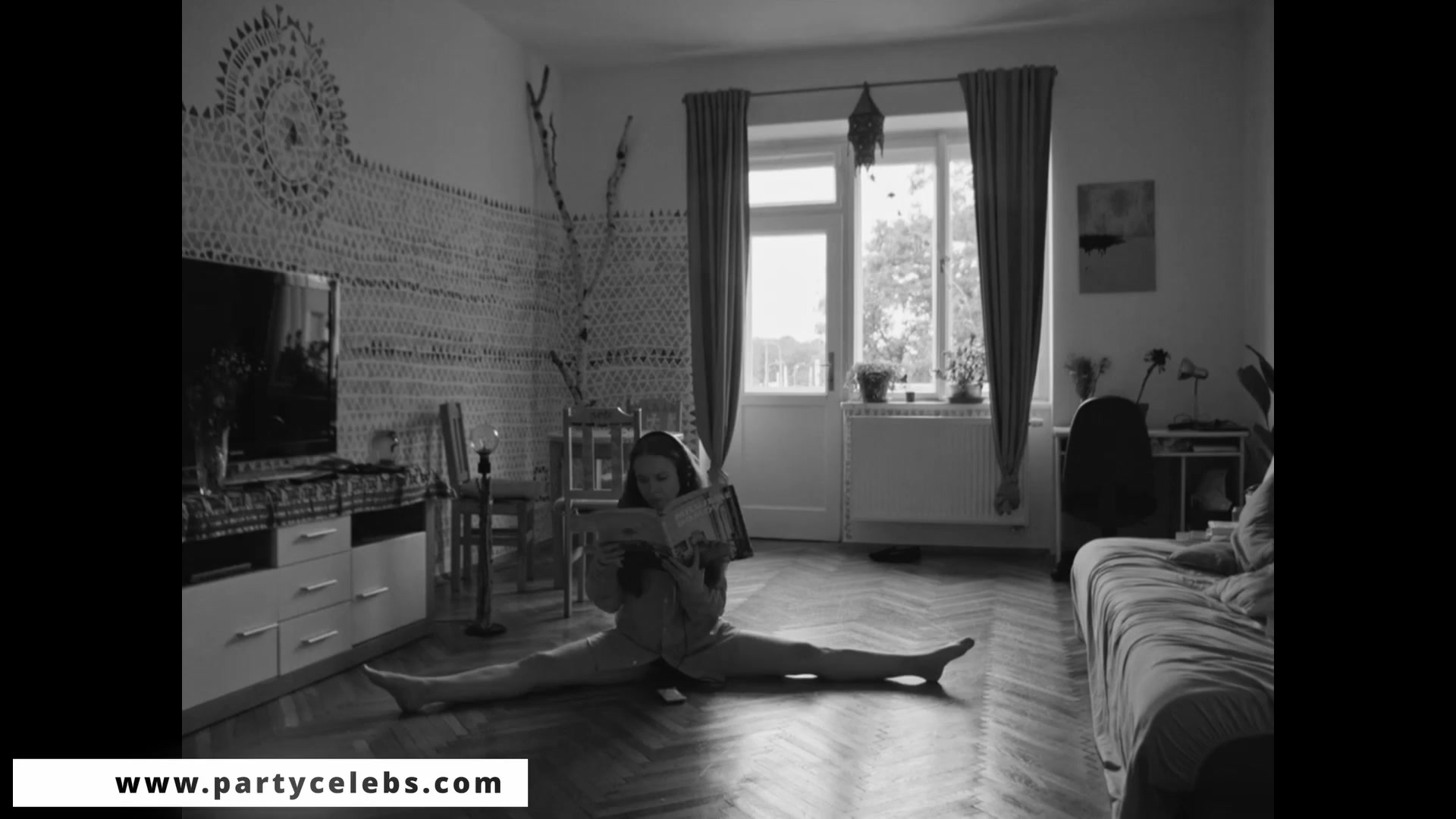 Alena Dolakova Nude Scene in Zrcadla ve tme (2021): Exclusive Photos & Video