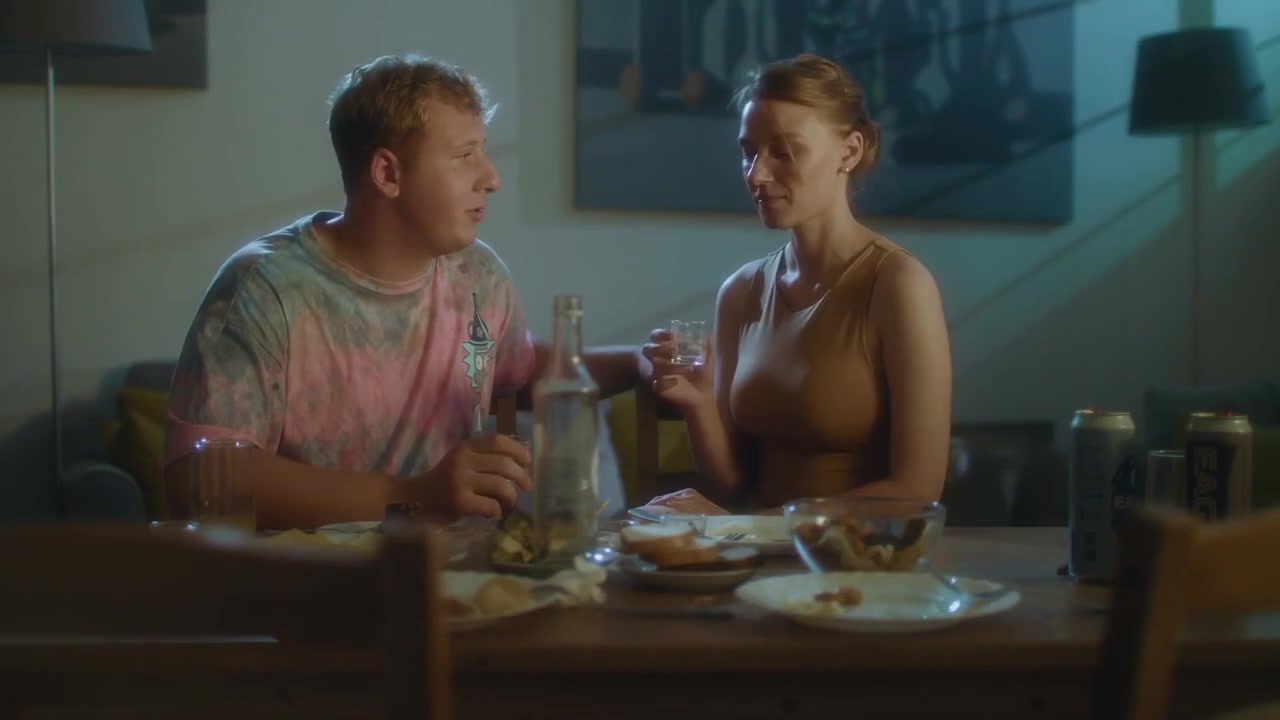 Elena Kulchitskaya Sexy Scenes in “Koroche, ya zhenyus!” (2022) – Exclusive Photos & Video Highlights