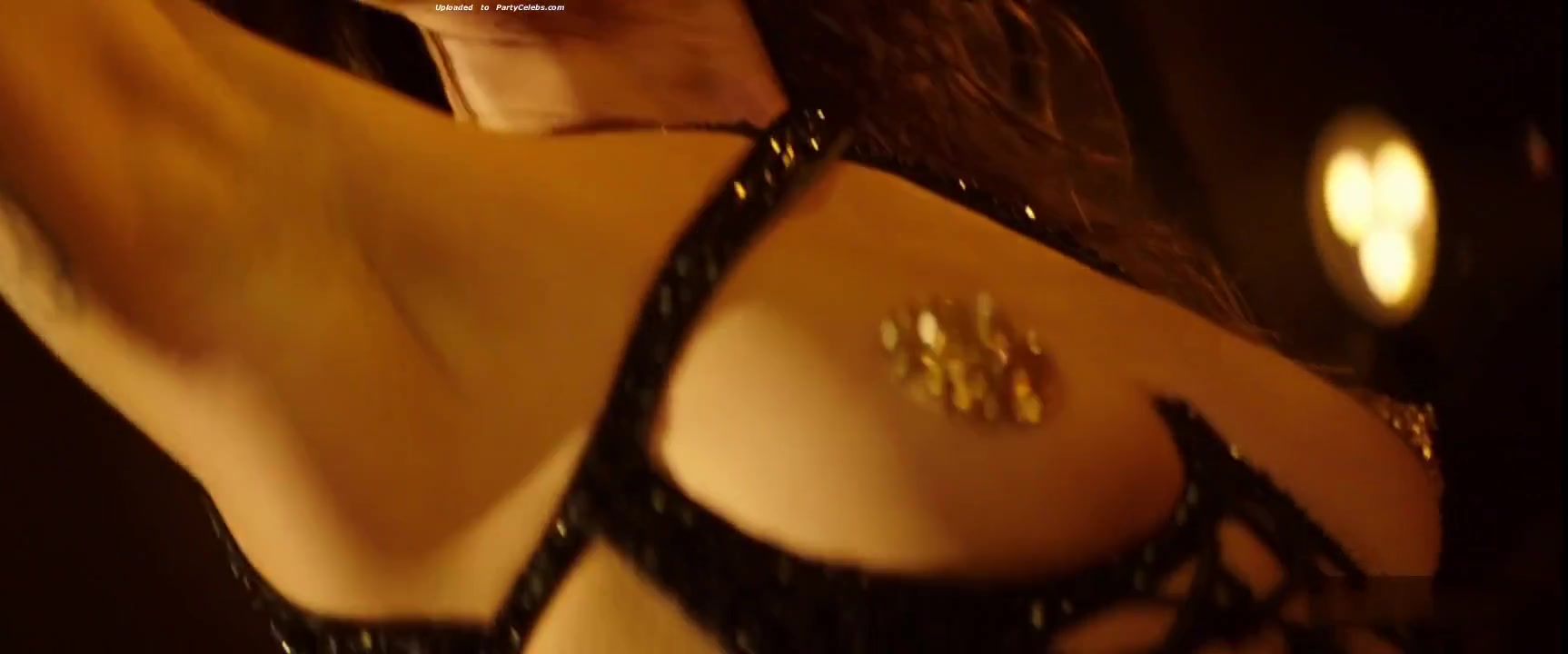 Lena Headey Nude Scene in 9 Bullets (2022) – Exclusive Photos & Clips