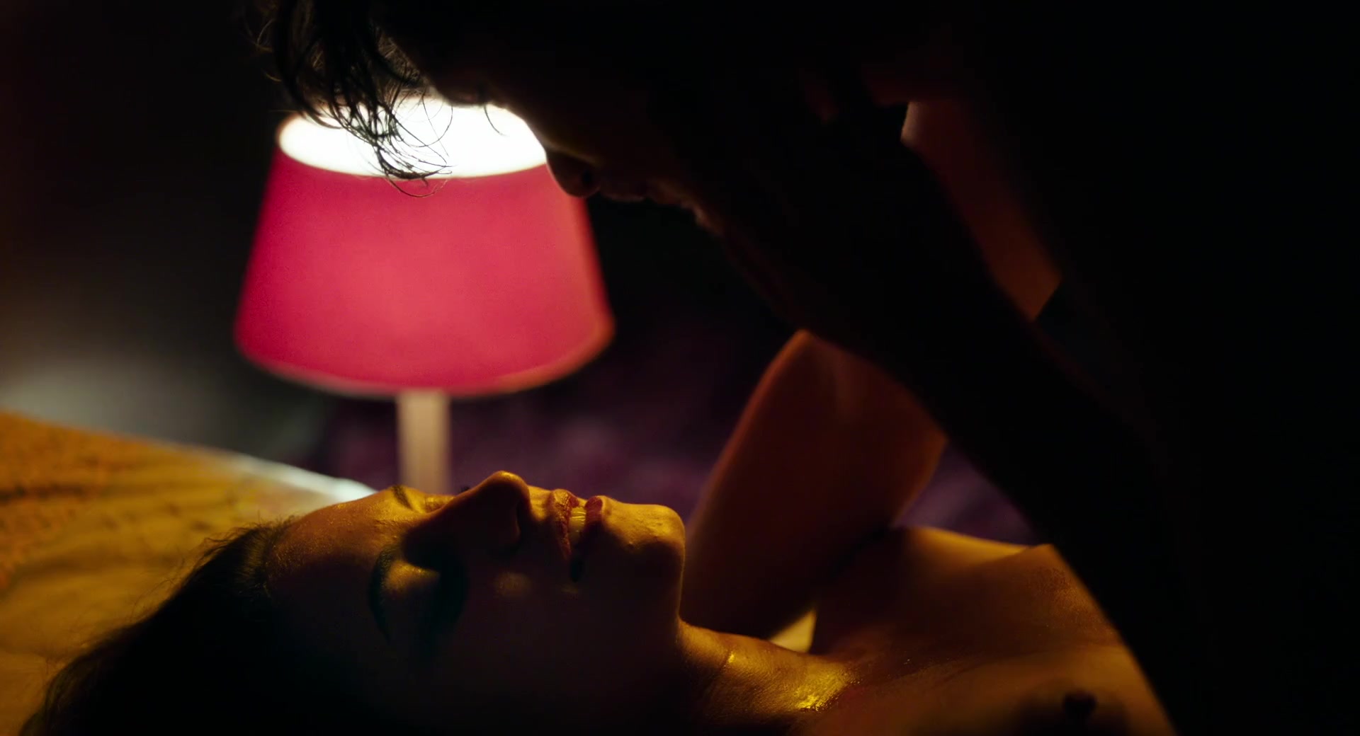 Almila Bagriacik Nude Scenes in “Nur eine Frau” (2019) – Exclusive Photos & Film Highlights