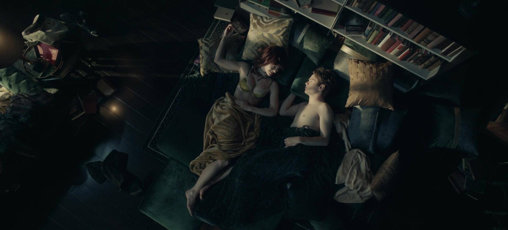 Anna Lore Nude & Olivia Rose Keegan Scenes in Gotham Knights (2023) – Exclusive Photos & Videos