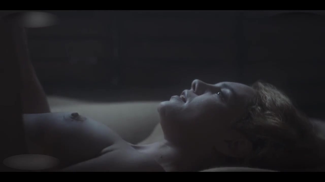 Evgenia Xygorou Nude Scene in “To Proxenio tis Ioulias” S01E01 (2023) – Exclusive Photos & Video