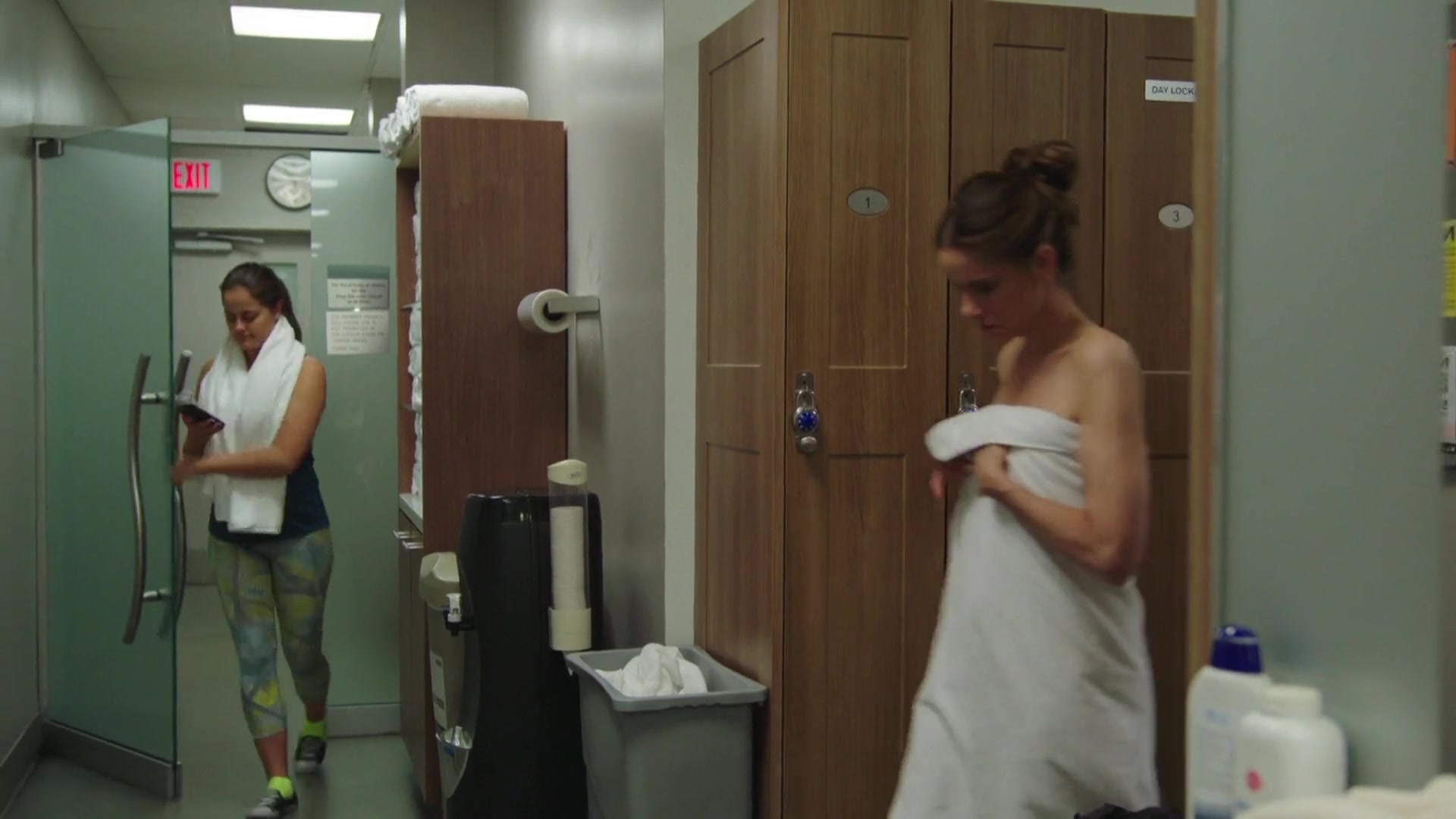 Anni Krueger Nude Scene in The Romanoffs S01E04 (2018) – Rare Explicit Moments & Video Gallery