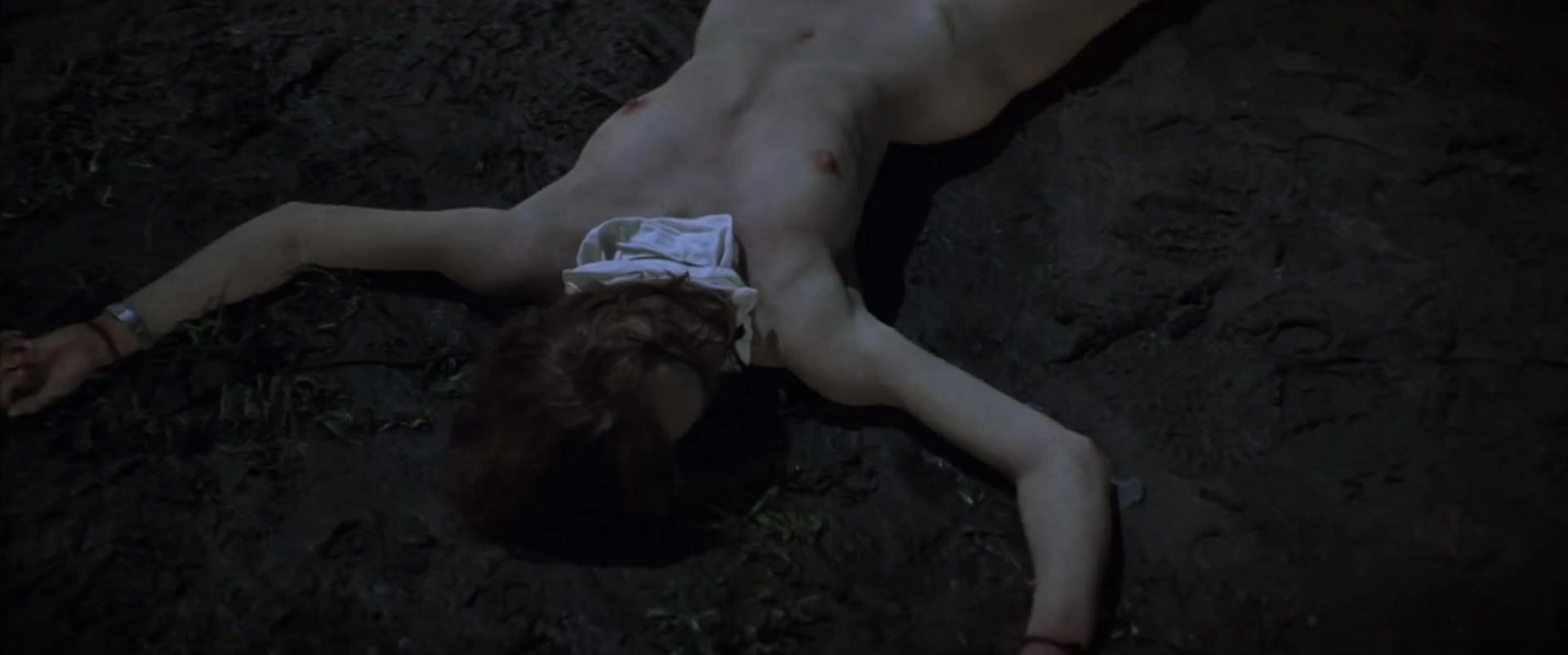 Leslie Stefanson Nude Scene in The General’s Daughter (1999) – Exclusive Photos & Details