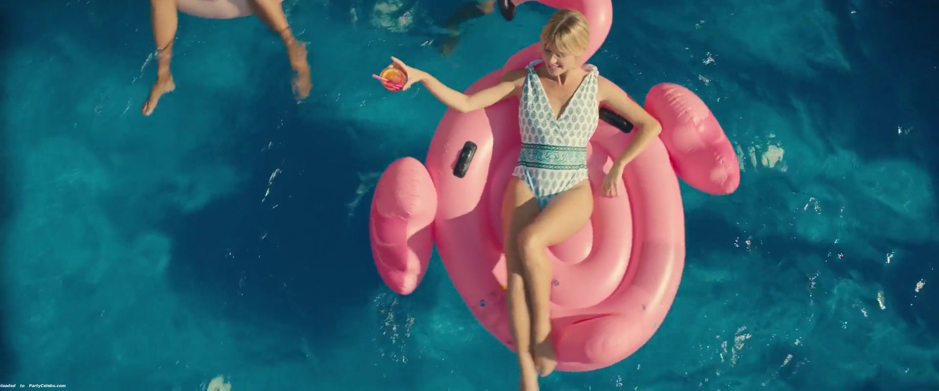 Eva Danino Nude Scene in Friendzone (2021): Exclusive Photos & Clips