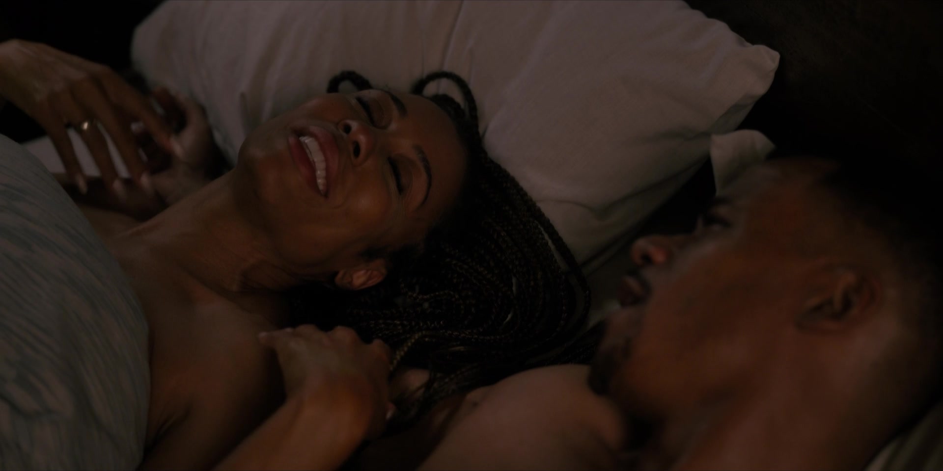 Karen Pittman Nude Scene in AND JUST LIKE THAT… (2022) Episode 01-06 with Sarah Jessica Parker