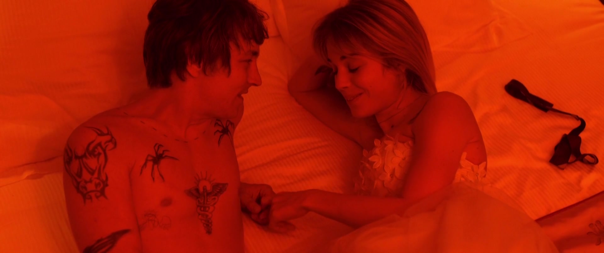 Alice Isaaz Sex Scene in Especes Menacees (2017) – Watch Uncensored Movie Clips Online