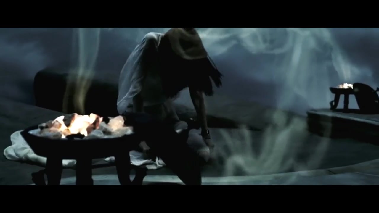 Real Sex Scenes in Movies: Lena Headey Wild MILF Action in 300 with Co-Stars