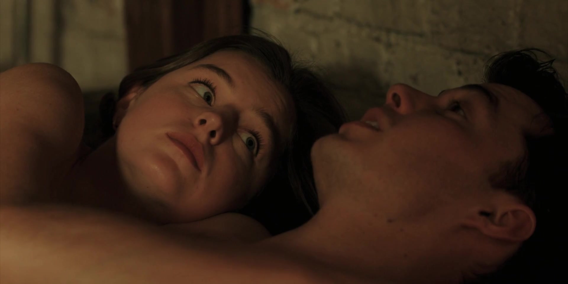 Pennyworth S01E02: Emma Corrin & Paloma Faith Nude Scene Highlights (2019) – Exclusive Video & Photos