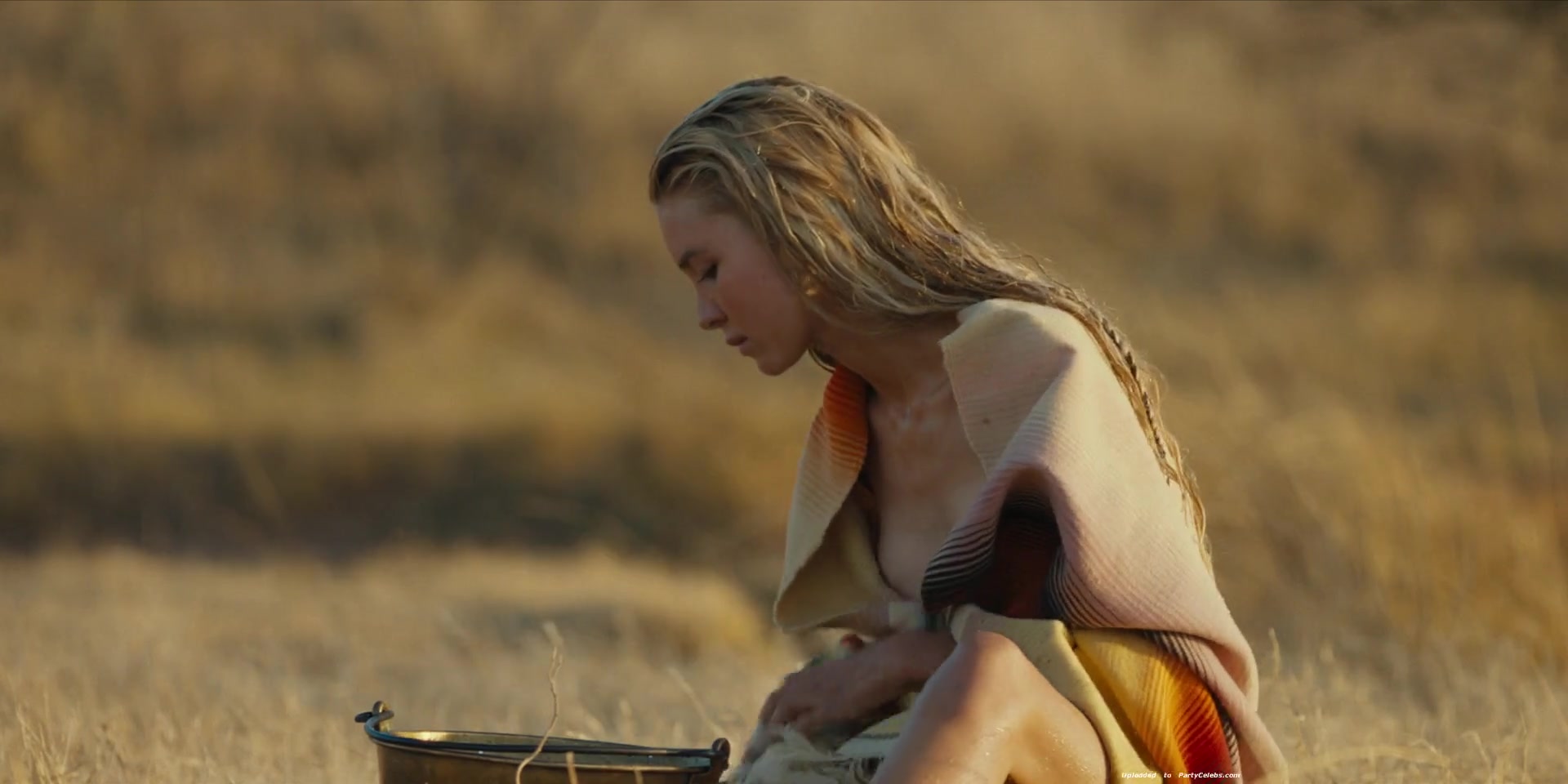 Isabel May Nude Scene in 1883 S01E08 (2022) – Exclusive Photos & Video