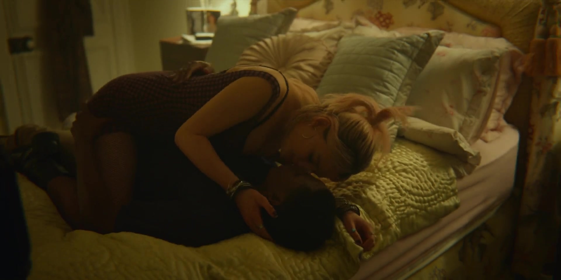 Emma Mackey Nude Scenes in Sex Education (2019) – Celebrity Movie Clips & Hot Moments