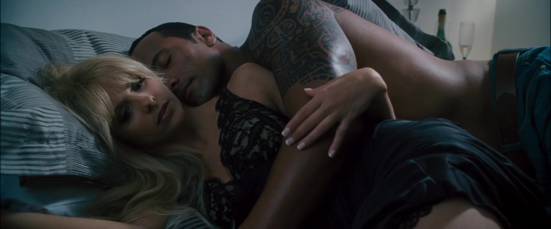 Sarah Michelle Gellar Nude Scene in Southland Tales (2006) – Exclusive Photos & Clips