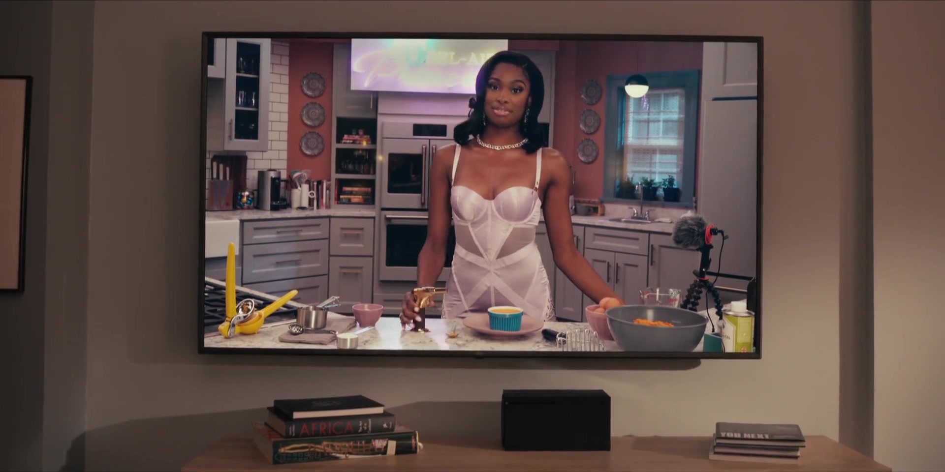 Coco Jones Nude Scene in Bel-Air Season 1 Episode 7 (2022) – Exclusive Photos & Clips