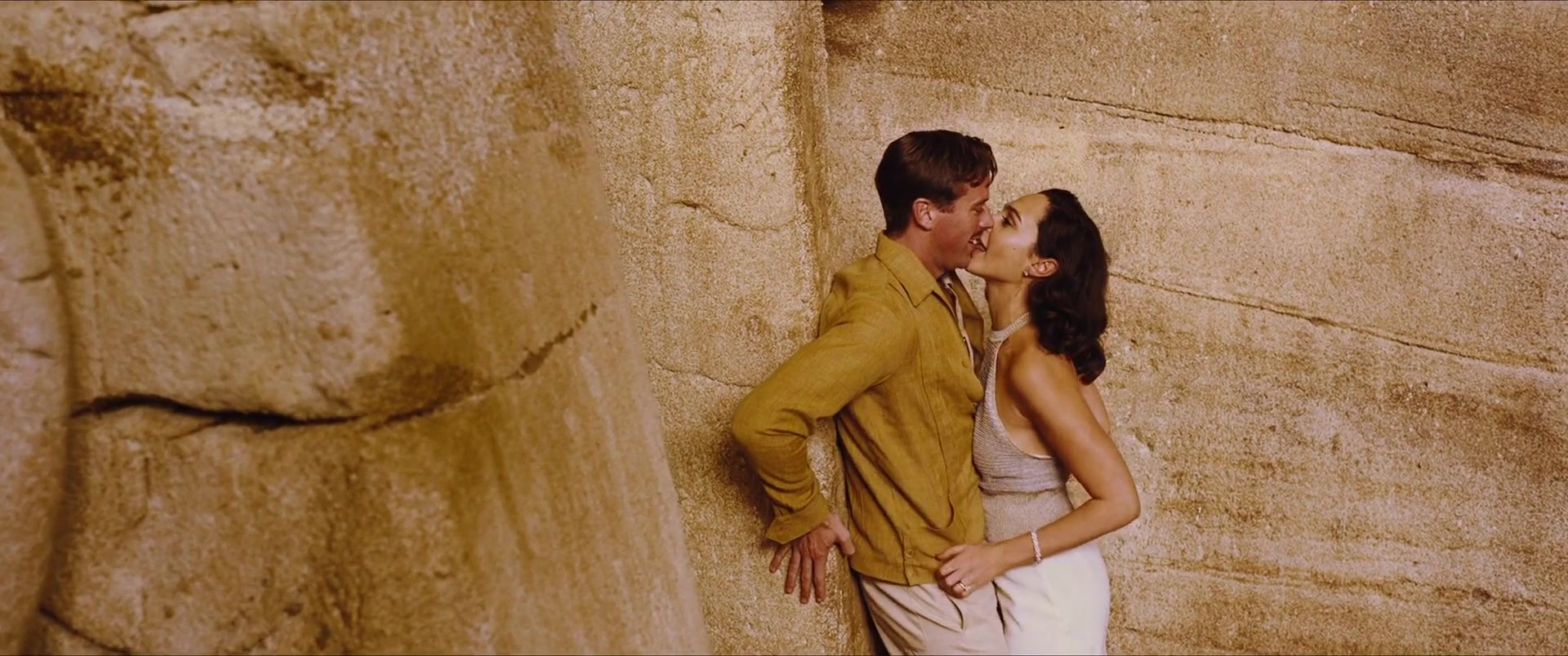 Gal Gadot & Emma Mackey in Death on the Nile (2022) – Cast, Plot & Highlights