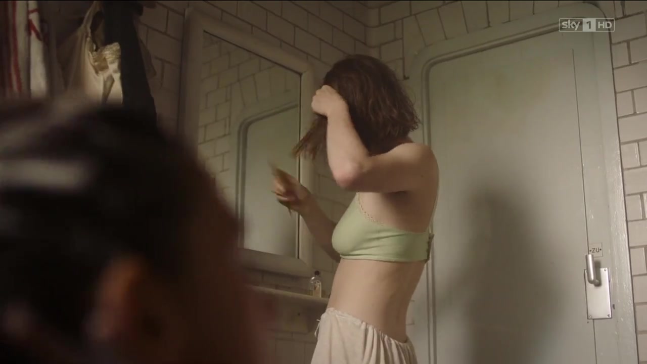 Liv Lisa Fries & Leonie Benesch in Babylon Berlin Season 2 Episode 1 (2017) – Full Cast & Episode Details