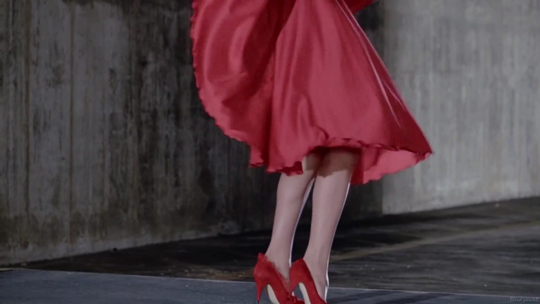 Kelly LeBrock Nude Scenes in The Woman in Red (1984) – Famous Movie Moments