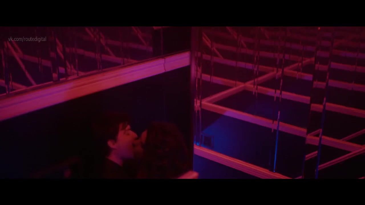 Mafia INC: Cristina Rosato in Seductive Lingerie Scene – Sensual Star Power in Mainstream Cinema