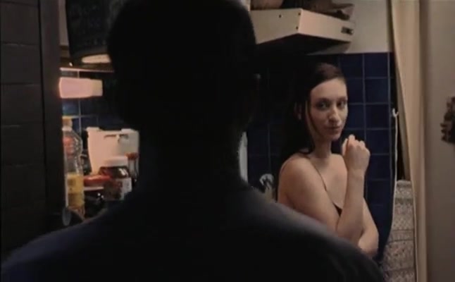 Nude Maelle Genet & Mila Savic in “Si par un soir d’été une polonaise” (2002) – Iconic Comedy Sex Scene in Mainstream Cinema