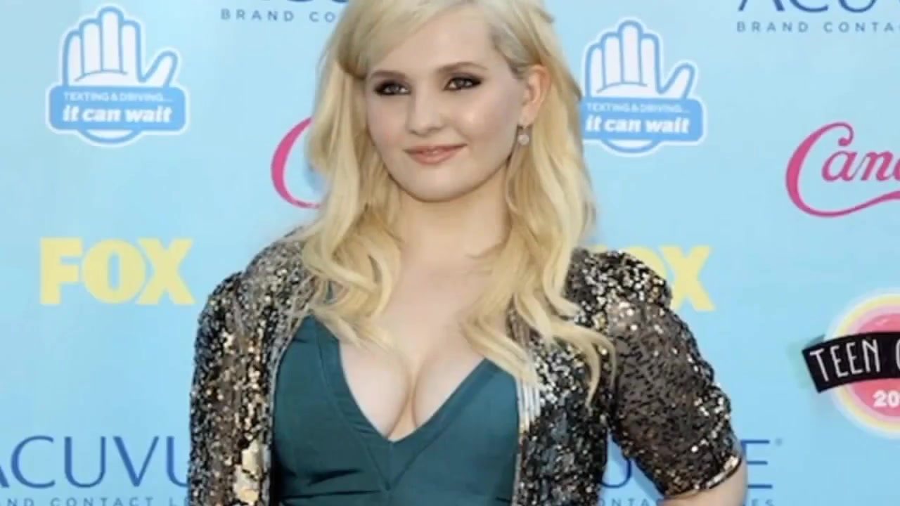 Abigail Breslin Sexy Challenge 2019: Best Hot Scenes & Netflix Sex Moments