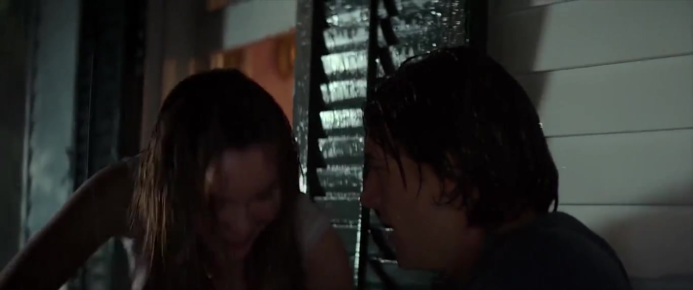 Michelle Monaghan & Liana Liberato Nude Scenes in “The Best of Me” (2014) – Real Sex Scene Highlights