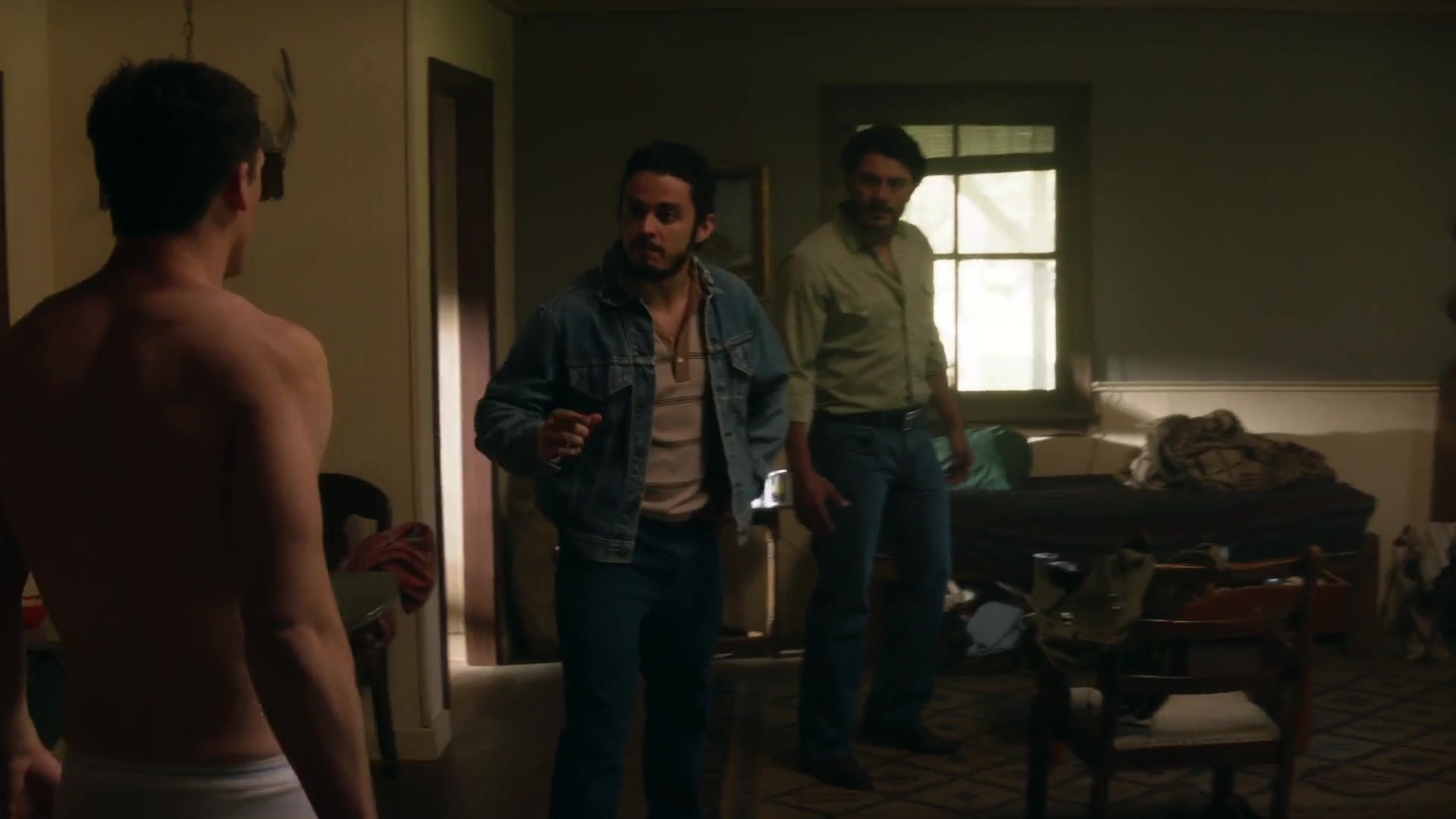 Leila George & Emily Deschanel Nude Scenes in Animal Kingdom S04E07 (2019) – Horror Movie Highlights